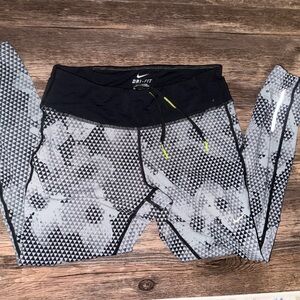 Nike Dri-FIT Patterned Legging